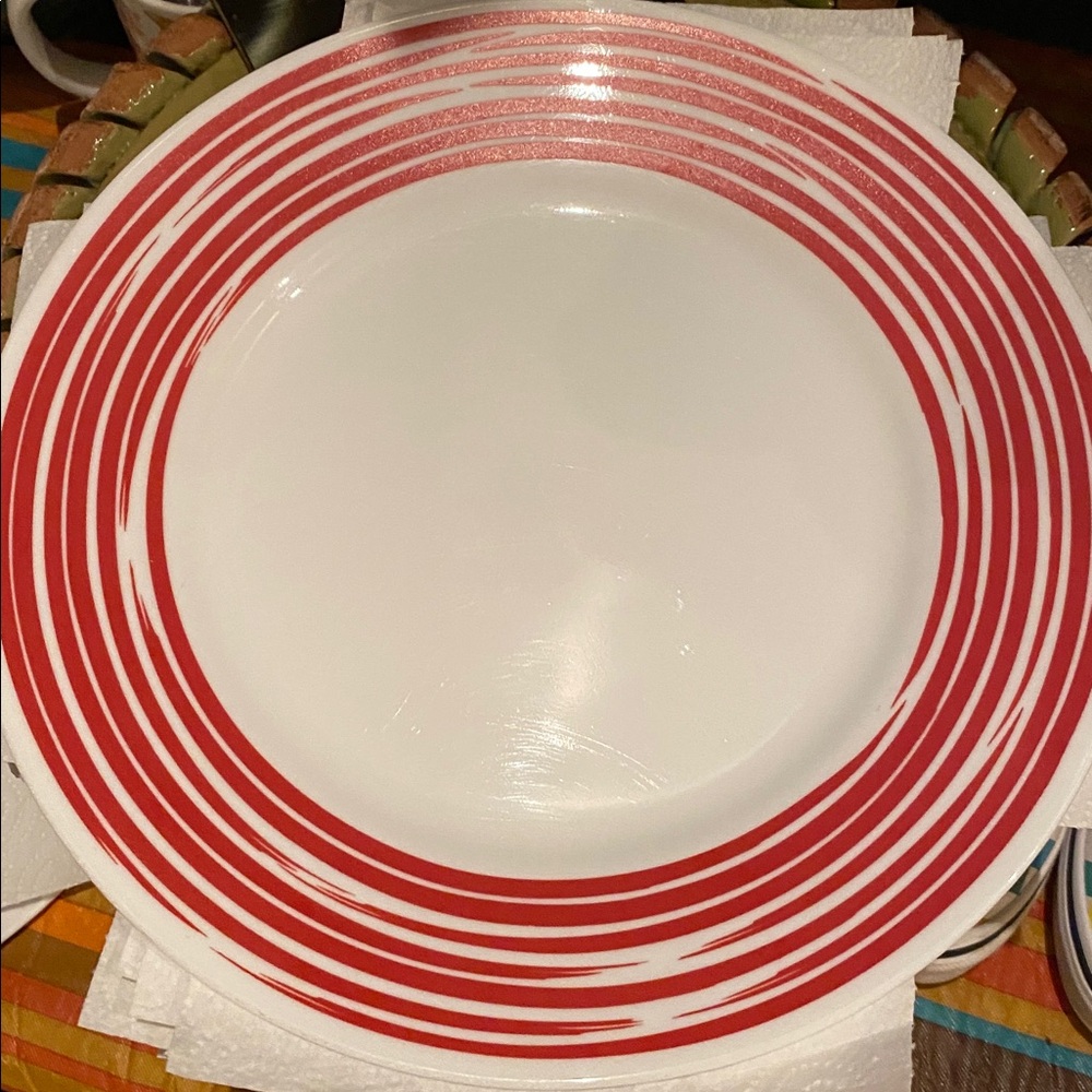 Corelle Strokes of Color (Brushed) Cranberry Red Dinner Plates (6) (Set One) - Picture 5 of 9
